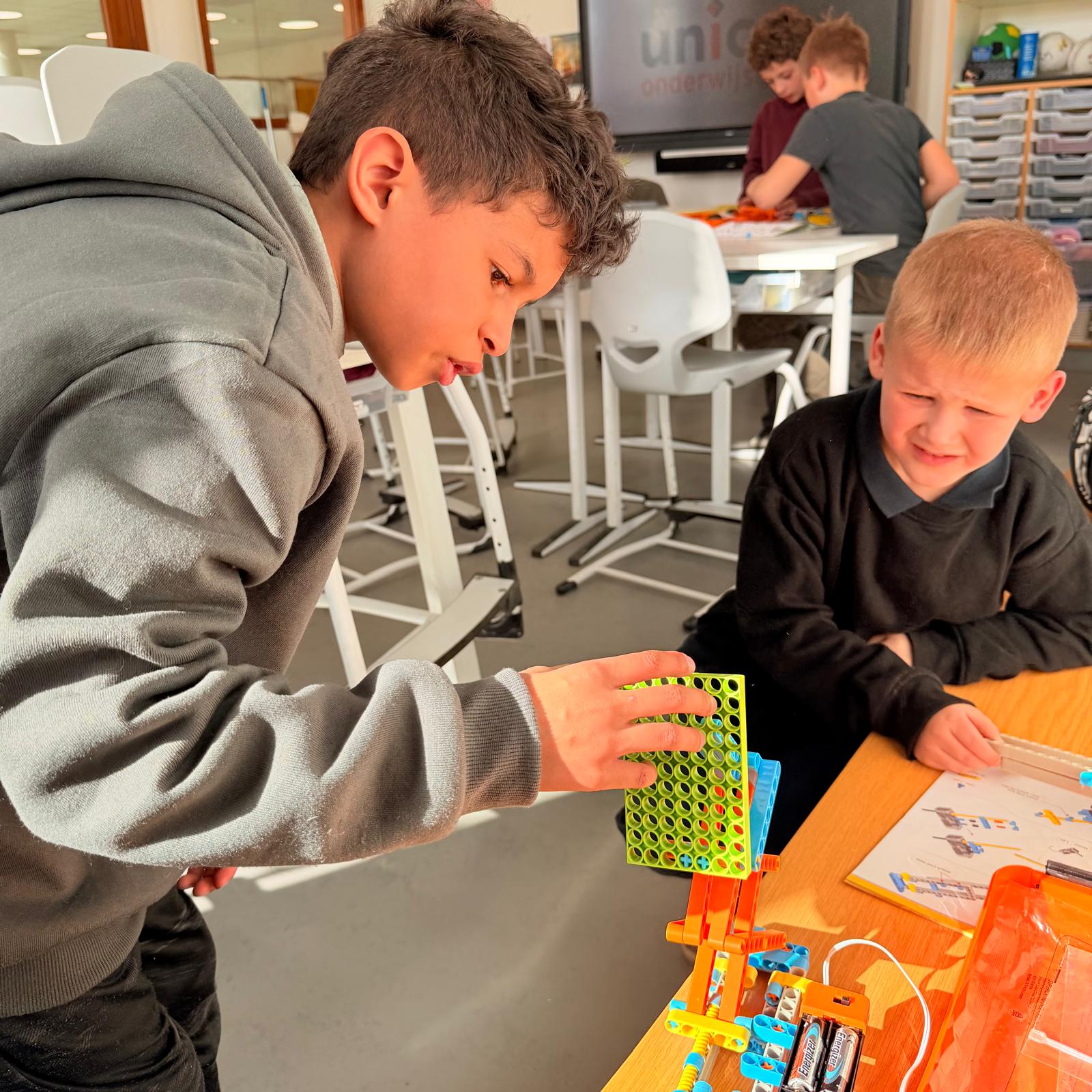 Van spelen naar leren: de verborgen kracht van constructiespeelgoed